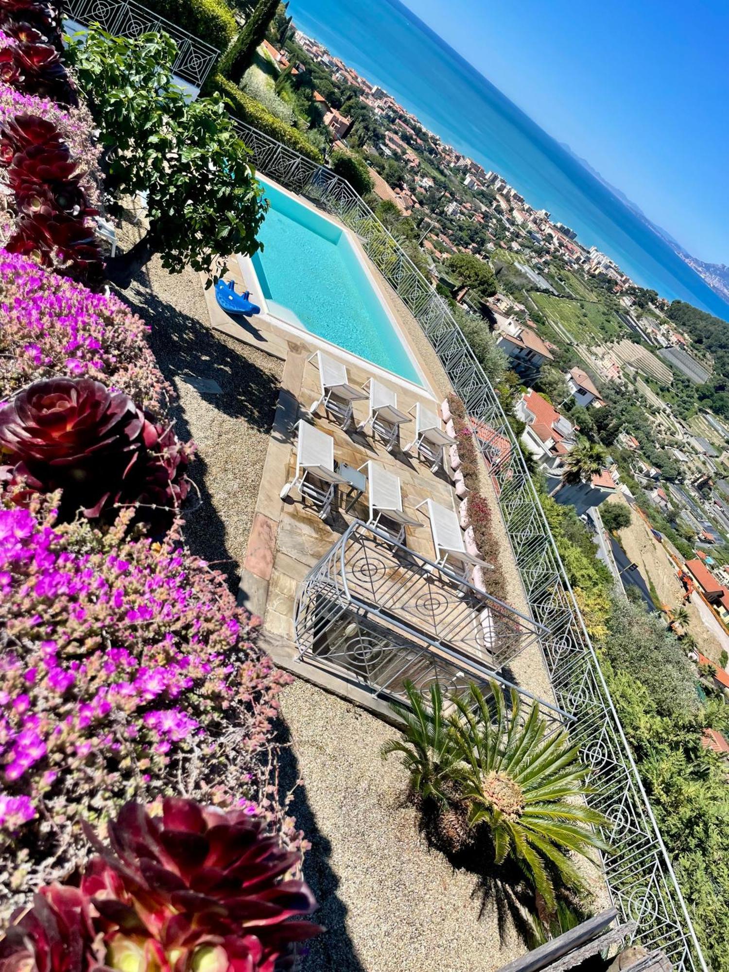 Villa Gaia - B&B La Finestra Sul Mare exclusive Villa&guest house Bordighera Extérieur photo