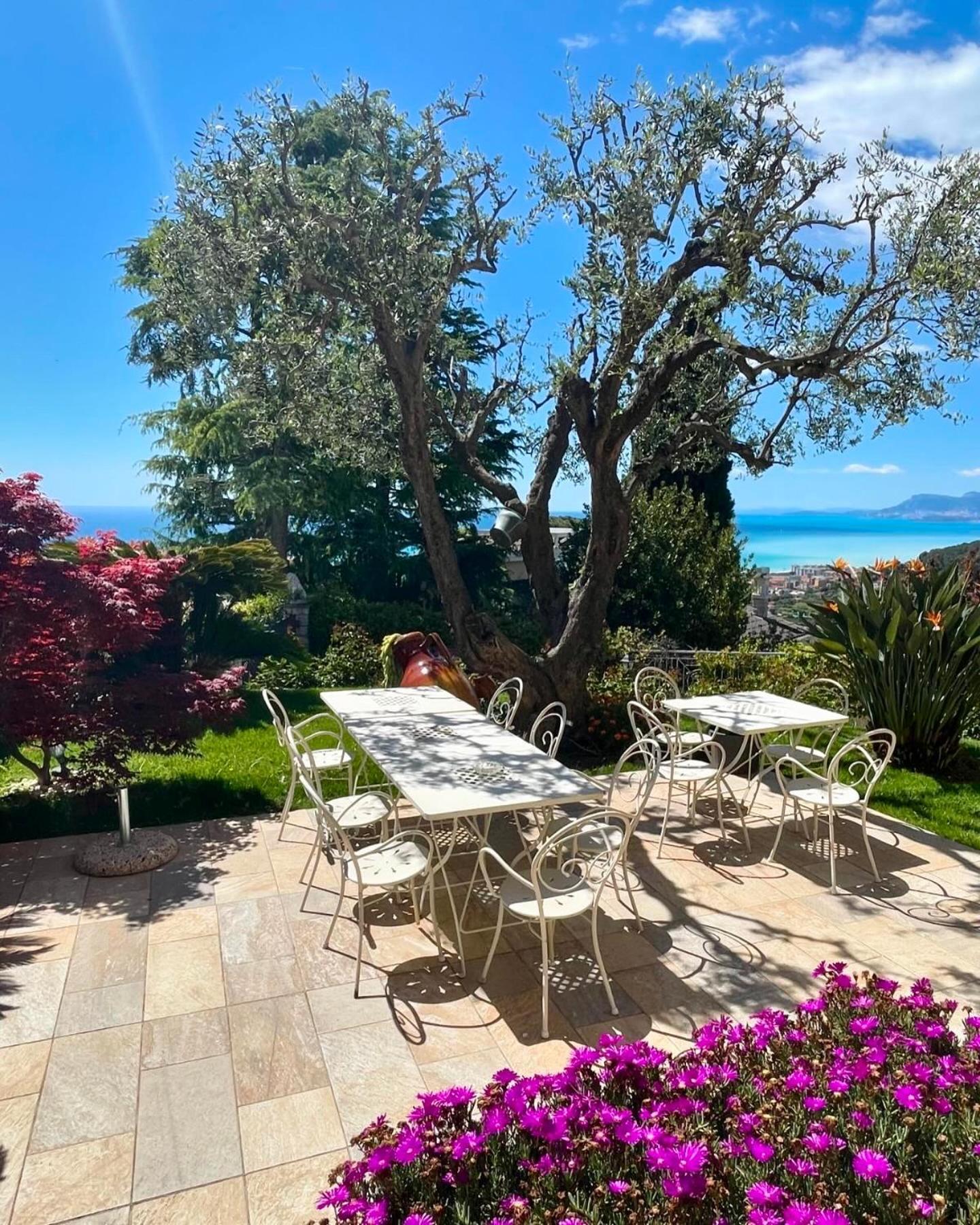 Villa Gaia - B&B La Finestra Sul Mare exclusive Villa&guest house Bordighera Extérieur photo